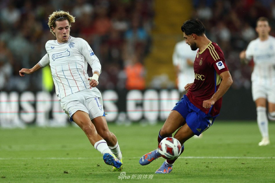 他在比赛中 他在比赛中