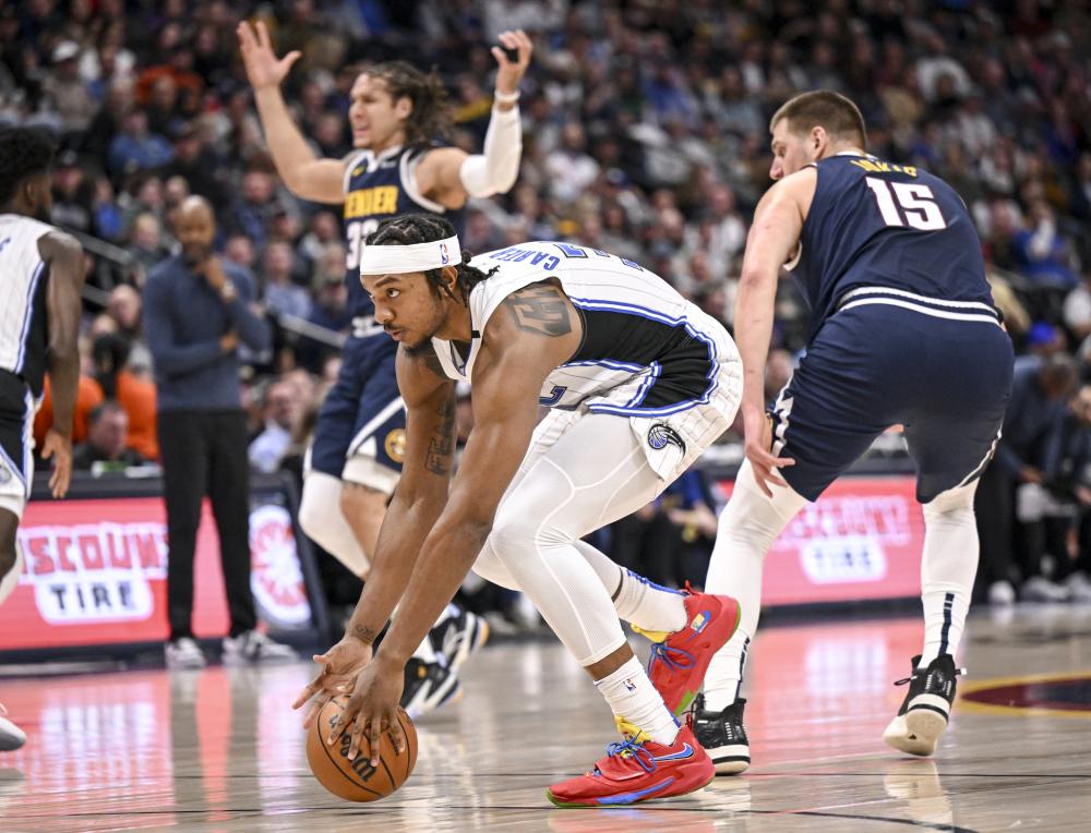 也在更衣室 也在更衣室