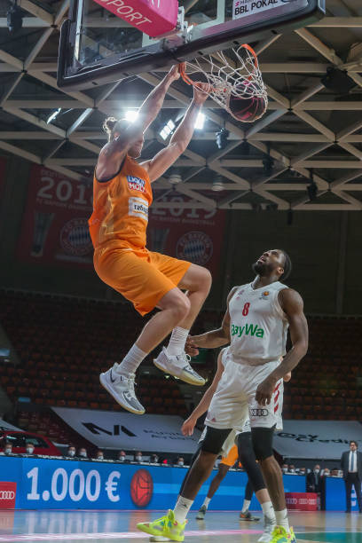 若国羽把住 若国羽把住